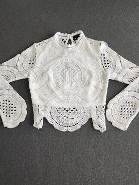 It's Pink Women's White Crochet Lace High-Neck Cropped Lined Blouse Size Medium